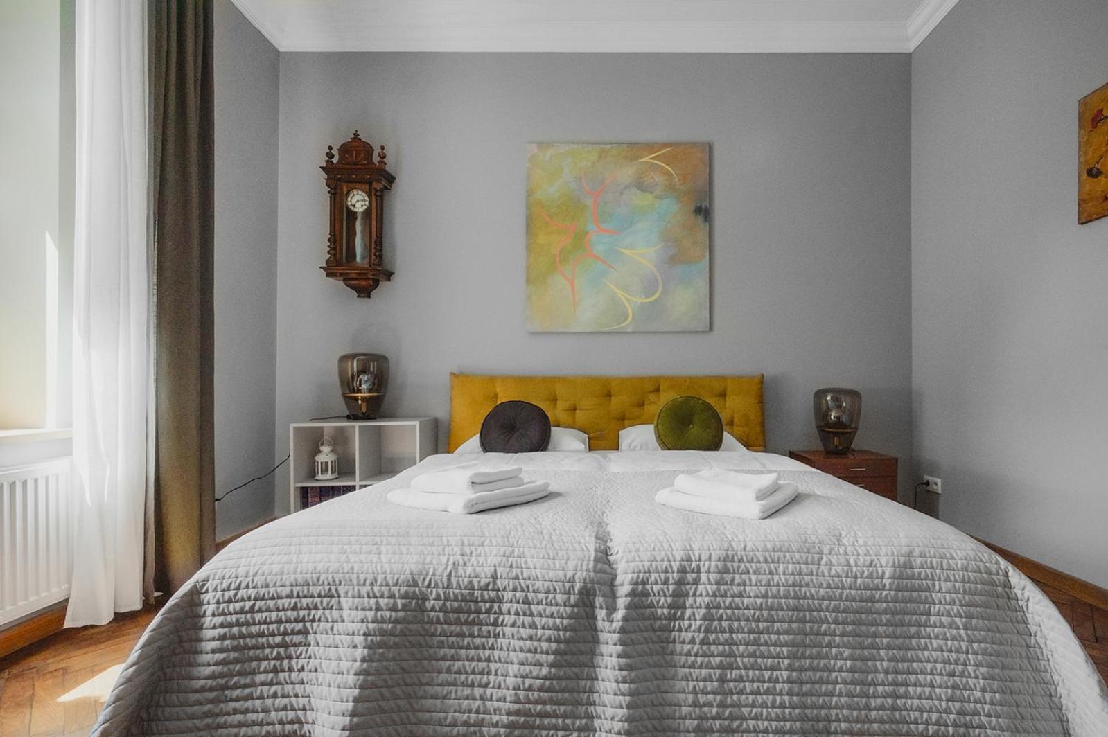 One-Bedroom Apartment – 21 Filipa Street